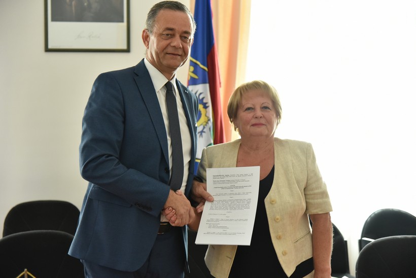 Potpisivanje ugovora o korištenju sredstva upanije (36)