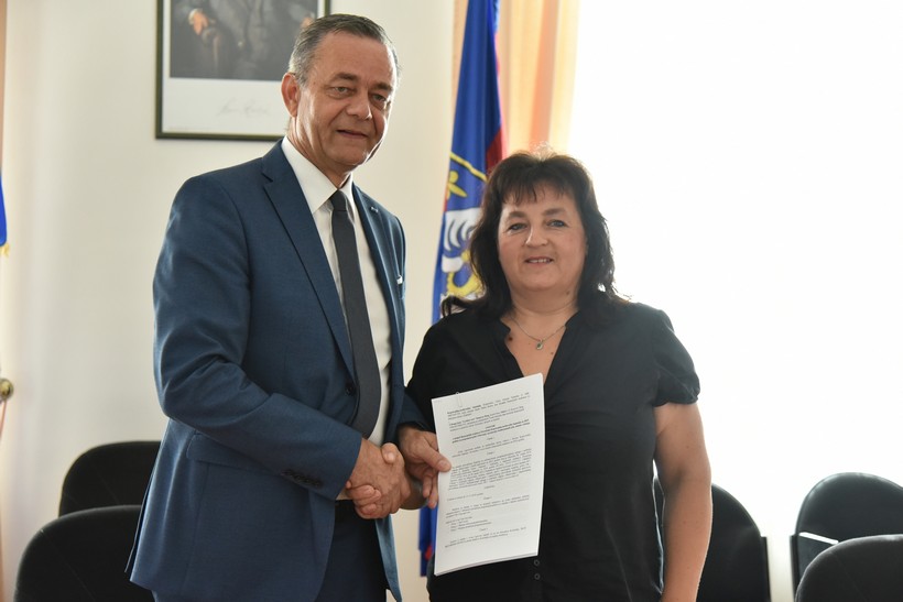 Potpisivanje ugovora o korištenju sredstva upanije (37)