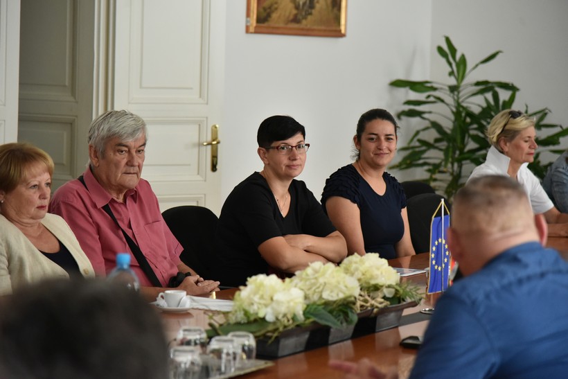Potpisivanje ugovora o korištenju sredstva upanije (6)