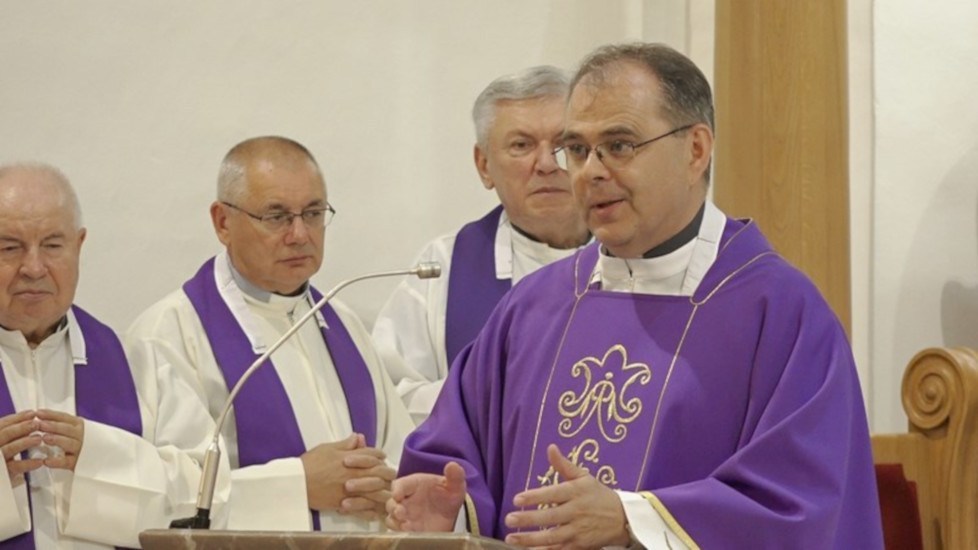 Varaždinski biskup Bože Radoš poručio vjernicima i svećenicima kako se ponašati zbog koronavirusa