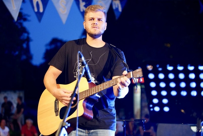 Eric Vidović (19)