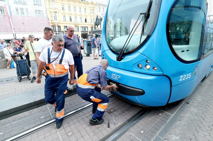 Zagreb: Zbog kvara tramvaja na Trgu bana Jelačića nastale gužve