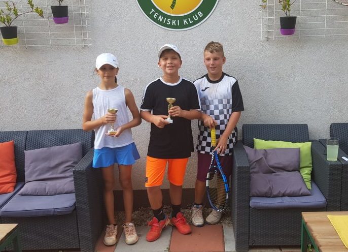Mladi đurđevački tenisači odlični na turniru u Čakovcu // Mia i Lucian osvojili 2. mjesto, a Hrvoje 3. mjesto