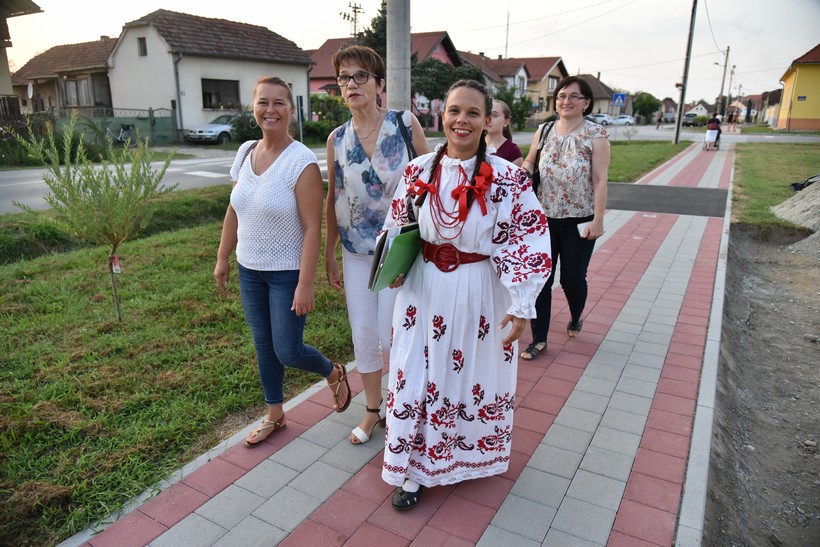 Ove nedjelje 3. Šetnja kroz naivu u Hlebinama i 1. Naiva trail utrka