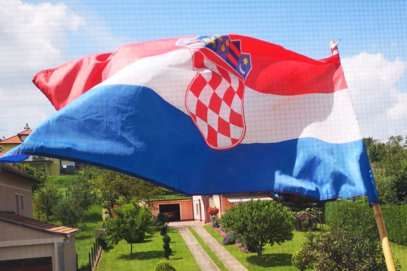 Kazneno prijavljen zato što je zapalio hrvatsku zastavu