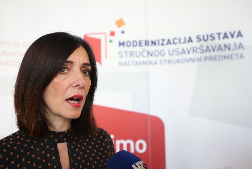 Ministrica Divjak: Spremni smo da ova školska godina završi kroz nastavu na daljinu