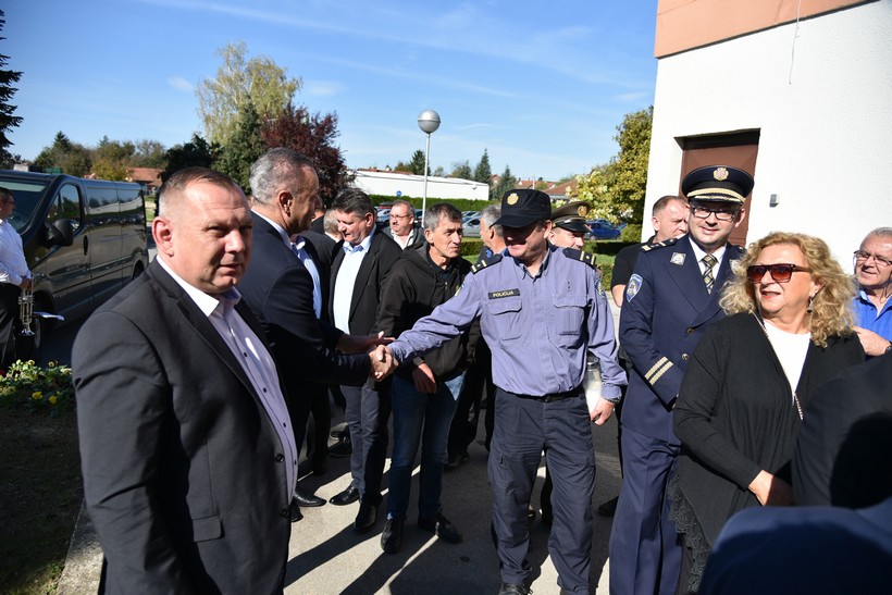 Polaganjem Vijenaca Kod Križa života Na Gradskom Groblju U Đurđevcu Povodom Obilježavanje 28. Obljetnice Podravskih Braniteljskih Postrojbi (22)