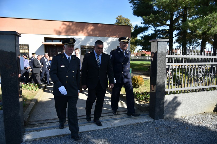 Polaganjem Vijenaca Kod Križa života Na Gradskom Groblju U Đurđevcu Povodom Obilježavanje 28. Obljetnice Podravskih Braniteljskih Postrojbi (26)