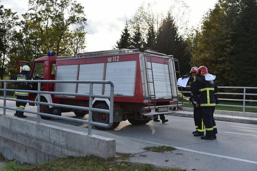 Vatrogasna viježba Podravina 2019, legrad, zapaljeni automobil ilustracija (15)