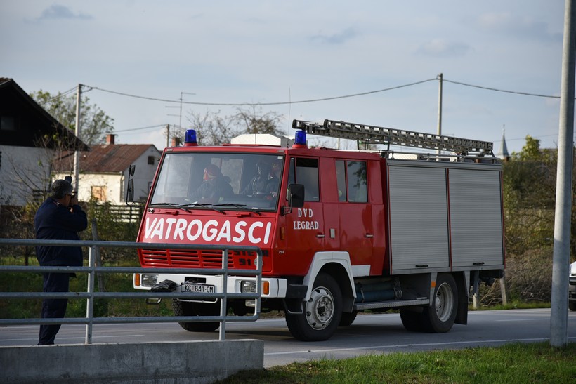 Vatrogasna viježba Podravina 2019, legrad, zapaljeni automobil ilustracija (4)
