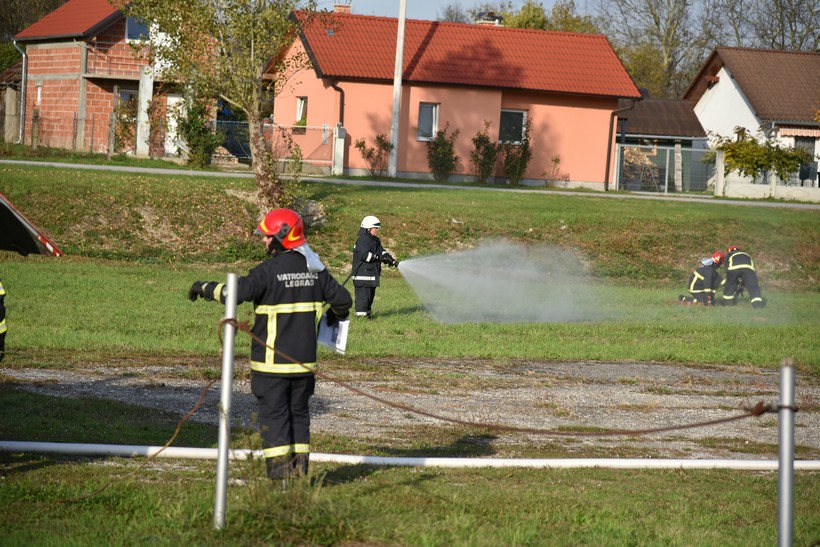 Vatrogasna viježba Podravina 2019, legrad, zapaljeni automobil ilustracija (7)