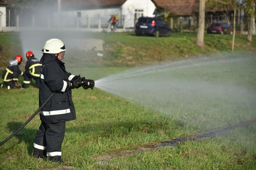 Vatrogasna viježba Podravina 2019, legrad, zapaljeni automobil ilustracija (8)