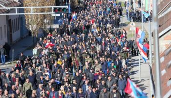 Vukovar: Križni Put Kolona Sjećanja Na Putu Prema Memorijalnom Groblju