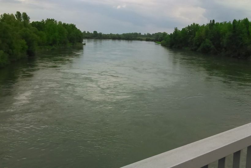 Prevrnuo se čamac na Dravi, nestala jedna osoba