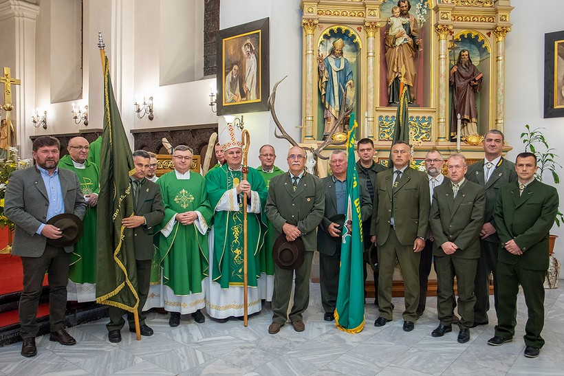 Lovci s područja Sisačke biskupije proslavili blagdan sv. Huberta