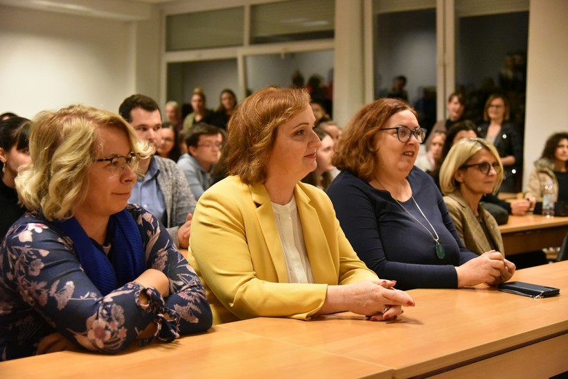Tribina Urednik – Između Marginalizacije I Novoga Uzleta (17)