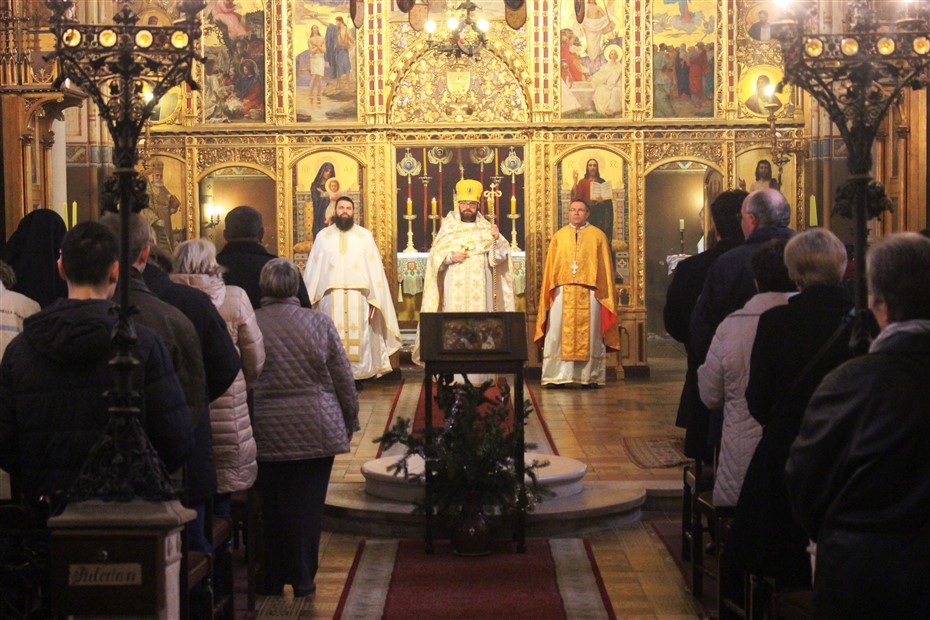 [FOTO/VIDEO] Msgr. Milan Stipić predvodio božićnu liturgiju u križevačkoj grkokatoličkoj katedrali Presvete Trojice: Kristovim rođenjem Bog je pokazao ljudskome rodu kako On izgleda, koje je Njegovo pravo lice