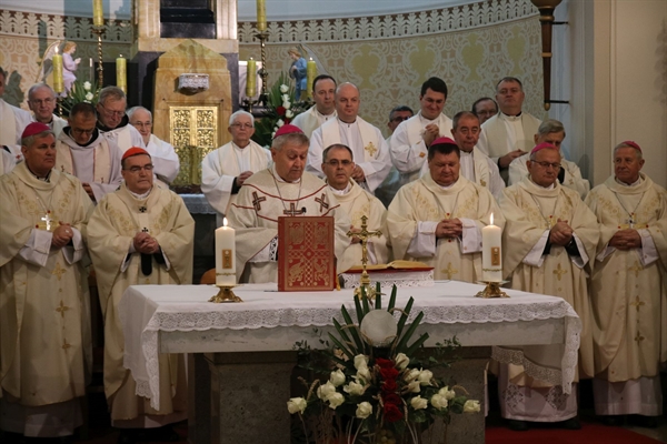 Zlatna misa umirovljenog varaždinskog biskupa Josipa Mrzljaka