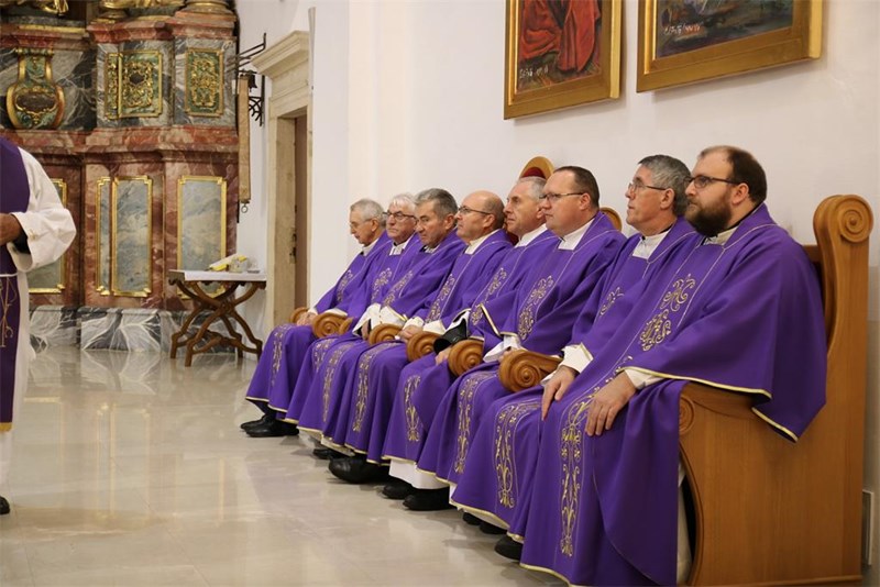 Svećenici Varaždinske biskupije održali adventsko-božićnu duhovnu obnovu