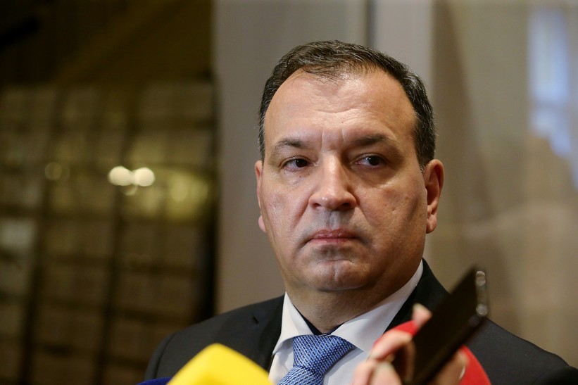 Ministar Beroš: 10 je pozitivnih na koronavirus, od kojih u Zagrebu tri, pet u Rijeci te dva u Varaždinu