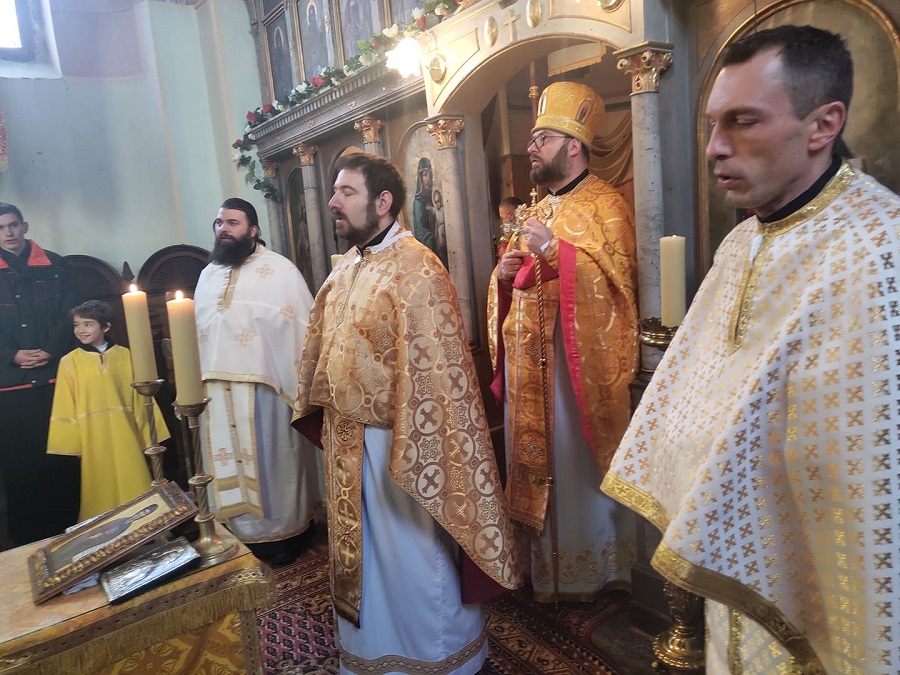 Ordinarij mons. Milan Stipić u Kaštu  predvodio liturgiju povodom blagdana sv. Antuna Velikog