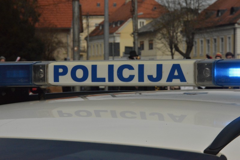 Jedna osoba ozlijeđena u prometnoj nesreći u Brezničkom Humu