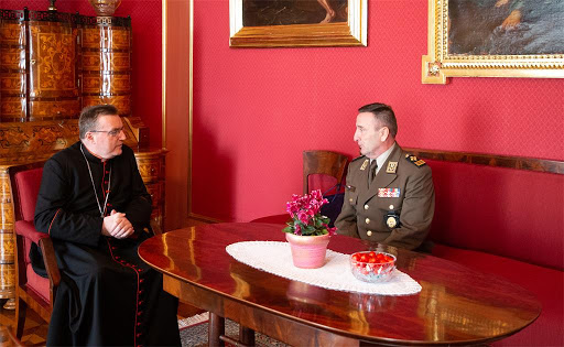 Kardinal Josip Bozanić primio načelnika Glavnog stožera OS RH generala zbora Mirka Šundova