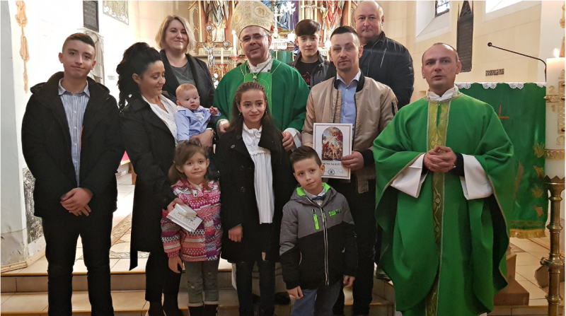Biskup Bože Radoš krstio peto dijete u obitelji Martinčević
