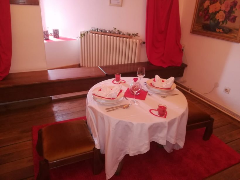 Valentinovo u utvrdi Stari grad u Đurđevcu // Romantična večera ili ručak za dvoje u velebnoj kuli u utvrdi