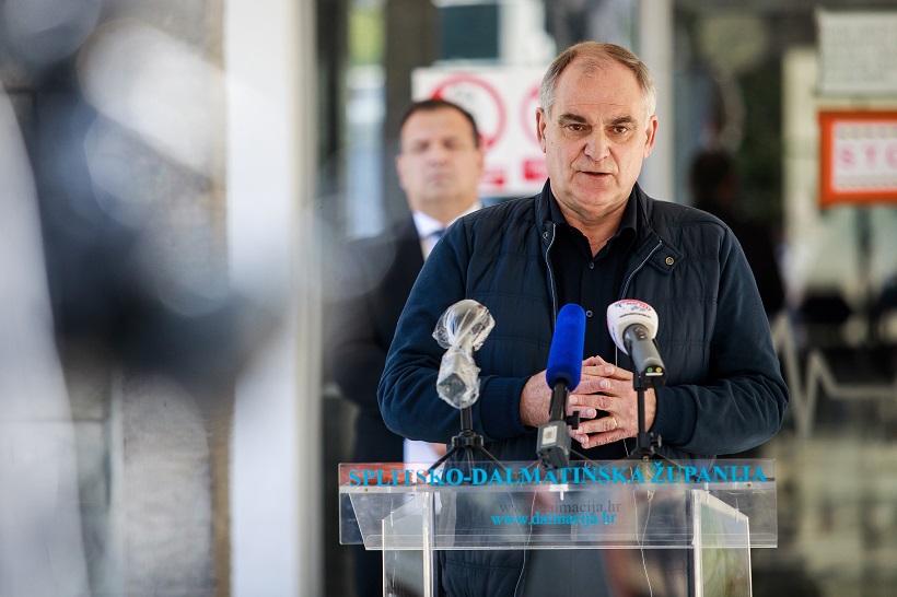 U Splitsko-dalmatinskoj županiji 9 novooboljelih, osude napada na novinarku