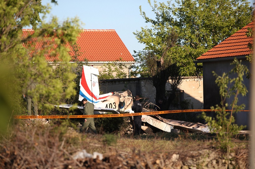 Izvučena olupina školskog aviona u kojem su poginula dva vojnika HV-a
