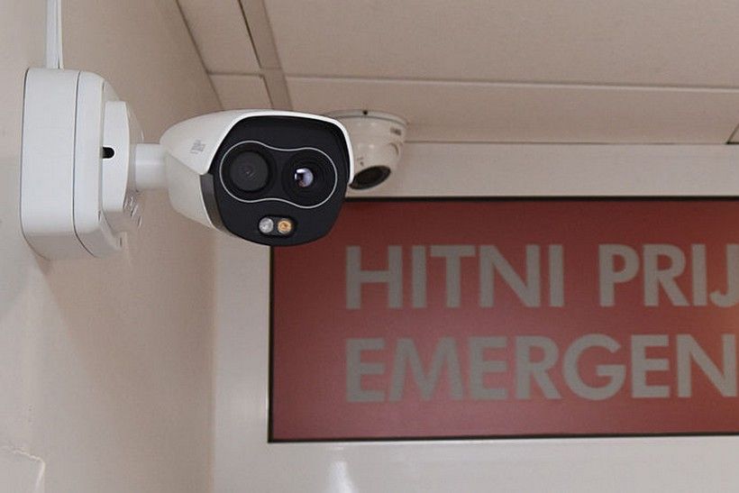 Rotarijanci karlovačkoj bolnici donirali termovizijsku kameru