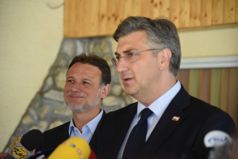 Plenković: Bernardić i SDP podcjenjivali epidemiju, grlili su se i ljubili