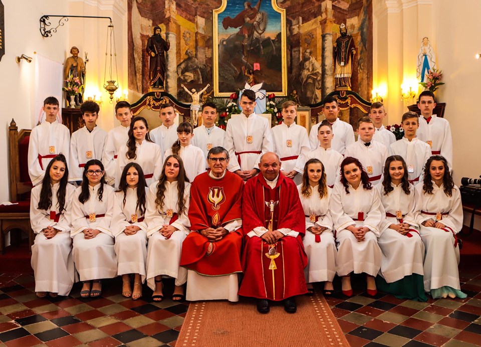 🖼️ Mladi vjernici u Đurđicu primili sakrament Krizme