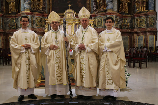 Biskup Bože Radoš zaredio Lovru Biškupa i Filipa Jakupeca za svećenike Varaždinske biskupije