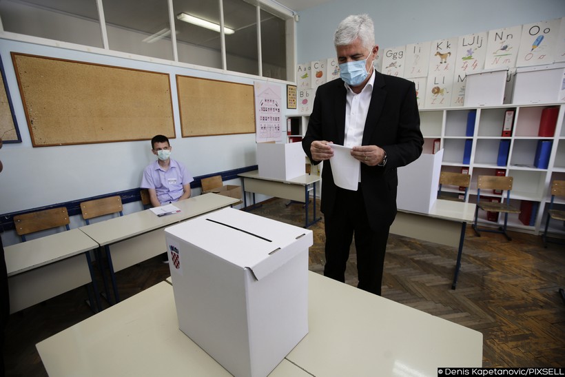 Mostar: Dragan Čović glasovao na Parlamentarnim izborima RH