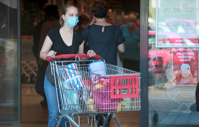 Zagreb: Od danas je obavezno nošenje maski u trgovinama