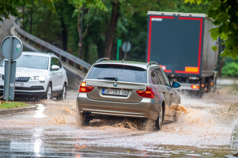 METEOROLOZI UPOZORAVAJU Danas nas očekuju i neke opasne pojave, bujične poplave moguće na području Zagreba, Siska i Karlovaca