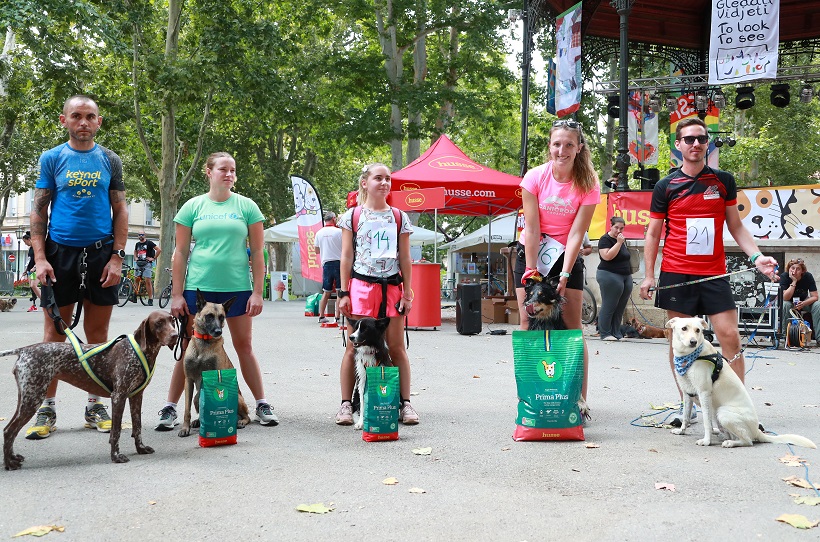 Zagreb: Plutrka - utrka pasa i vlasnika na 24. uličnom festivalu Cest is d' best
