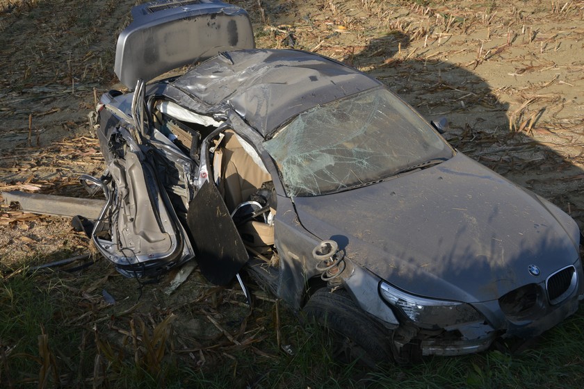 BMW-om udarili u betonski stup, hitno su prevezeni u koprivničku Opću bolnicu
