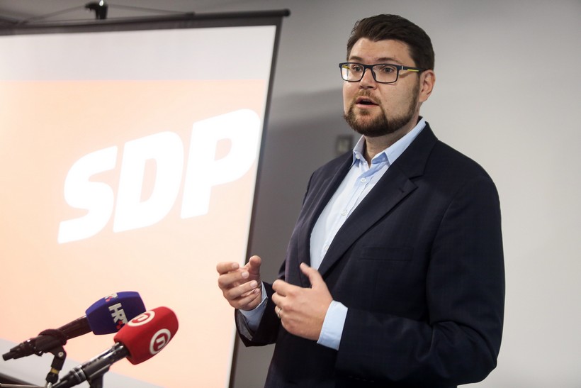 Jastrebarsko: Konferencija predsjedničkog kandidata SDP-a Peđe Grbina