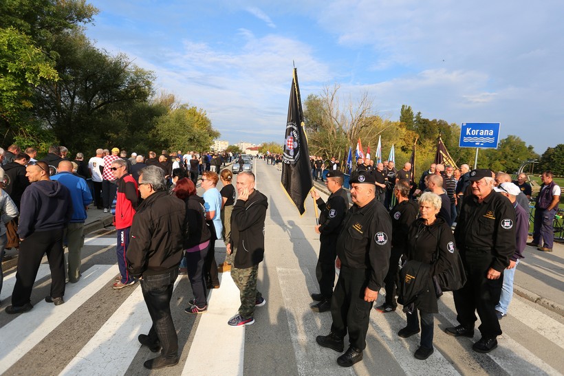 Karlovac: Mirni prosvjed branitelja zbog najavljene komemoracije za ubijene srpske rezerviste
