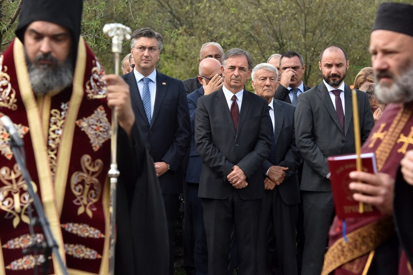 Plenković na komemoraciji za 9 ubijenih srpskih civila: Zločin u Varivodama uvreda za suvremenu Hrvatsku