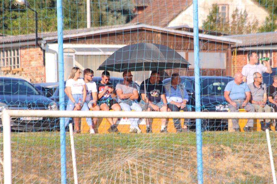 nogomet tomislav radnik viktorija 04