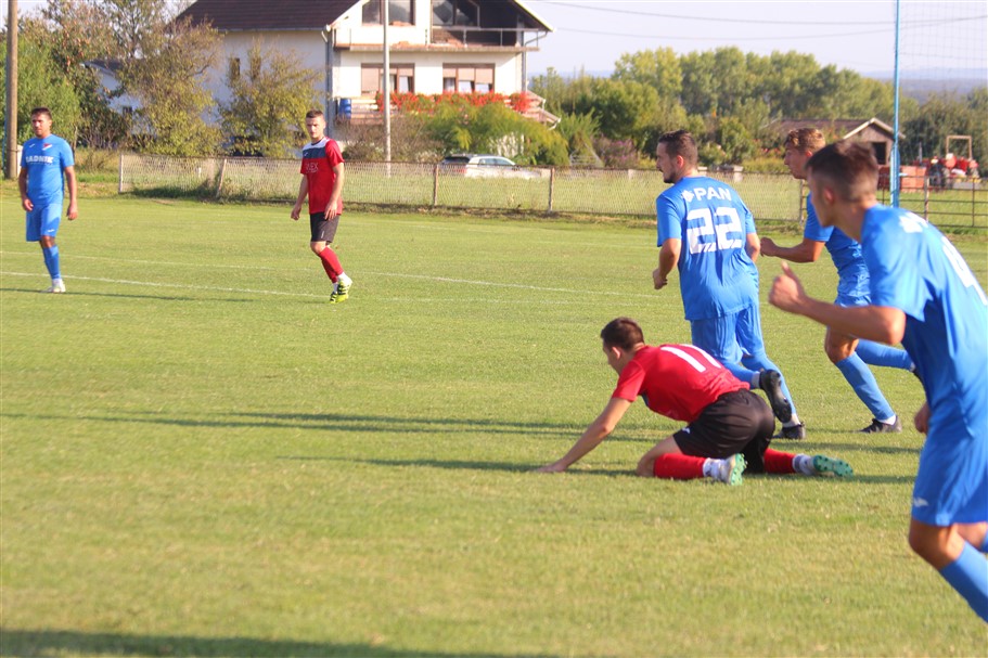 nogomet tomislav radnik viktorija 14