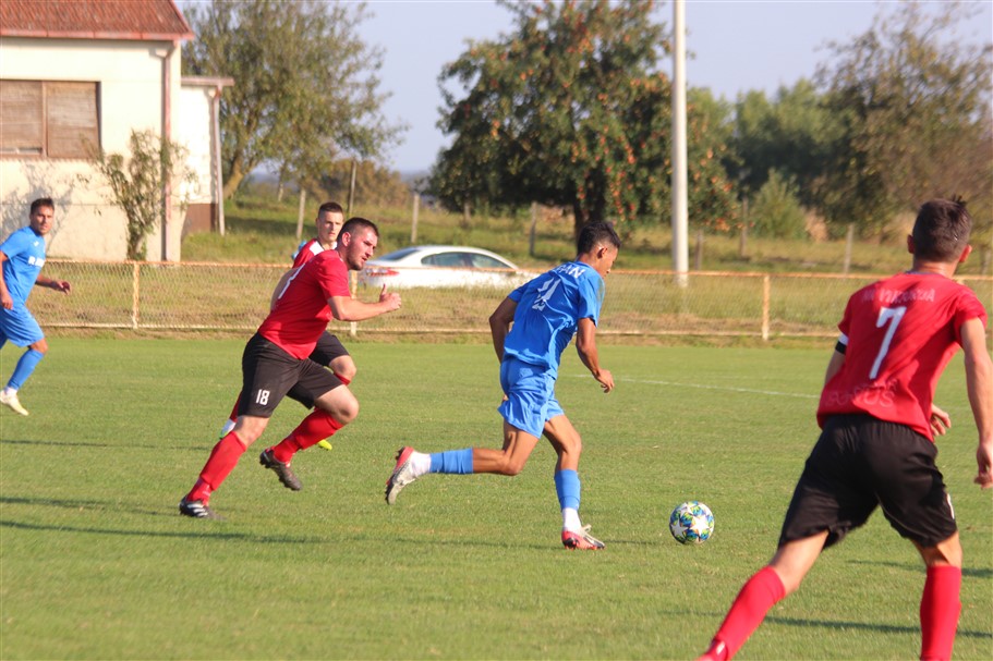 nogomet tomislav radnik viktorija 22