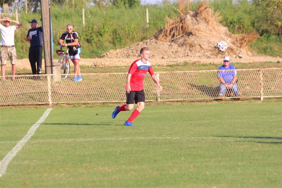 nogomet tomislav radnik viktorija 25