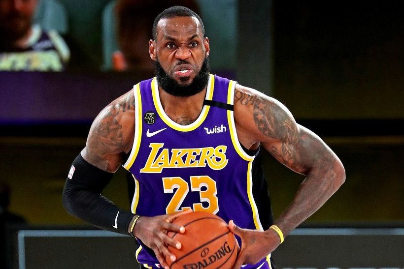 Playoffs2020 Lebron James Chest Pass Iso