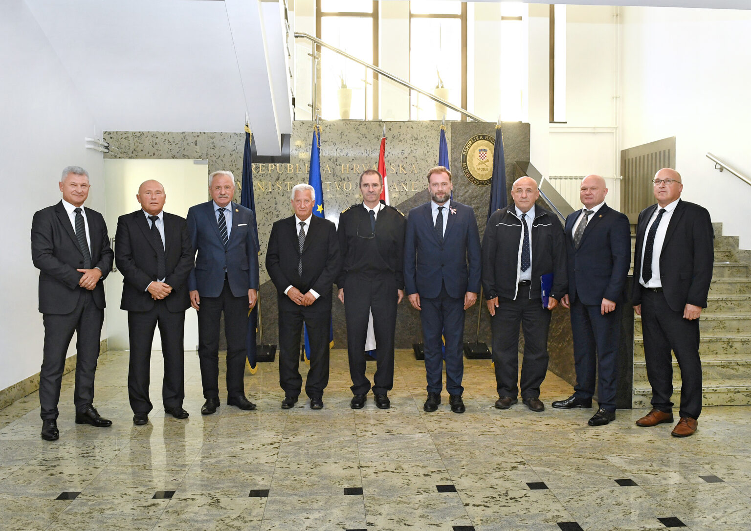 Ministar Banožić s članovima Hrvatskog generalskog zbora