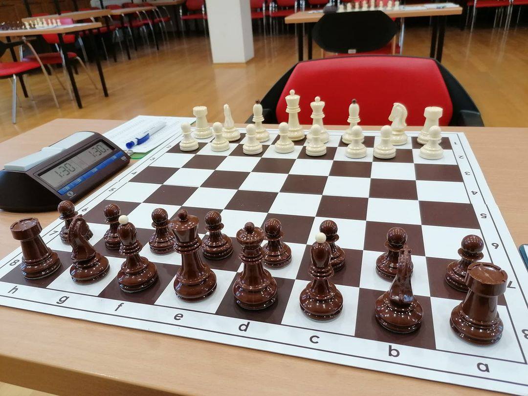 Šah: Carlsen tek deveti